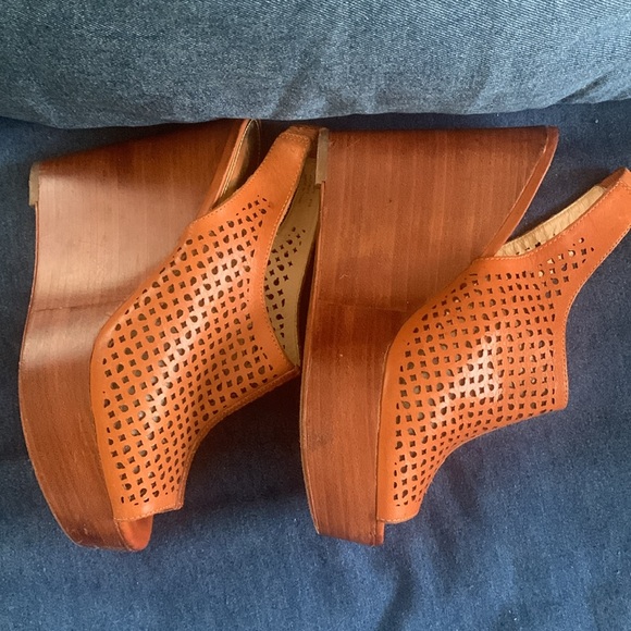 Coach Platform Wedges! - Picture 4 of 8